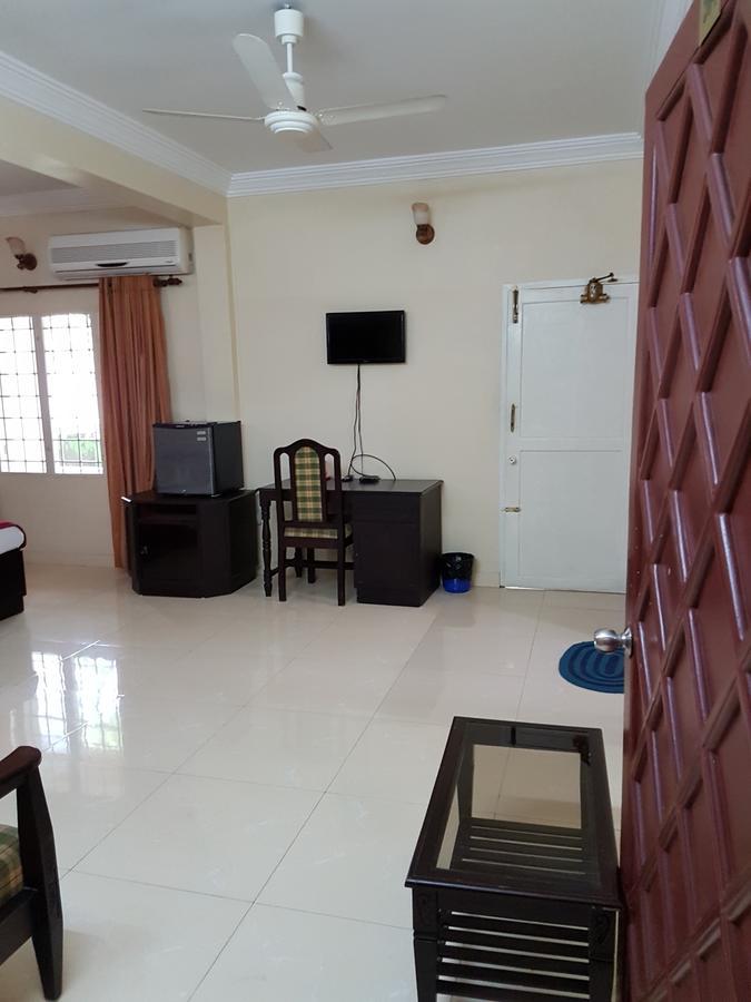 Casa Linda Hotel Kochi Exterior photo