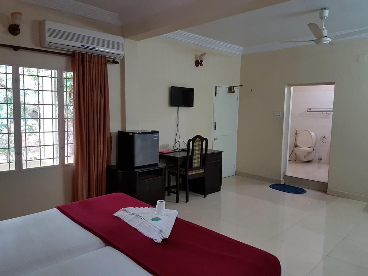 Casa Linda Hotel Kochi Exterior photo